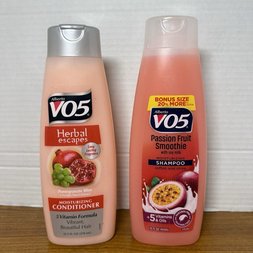 VO5 Passion Fruit Smoothie Shampoo & Pomegranate Conditioner Set